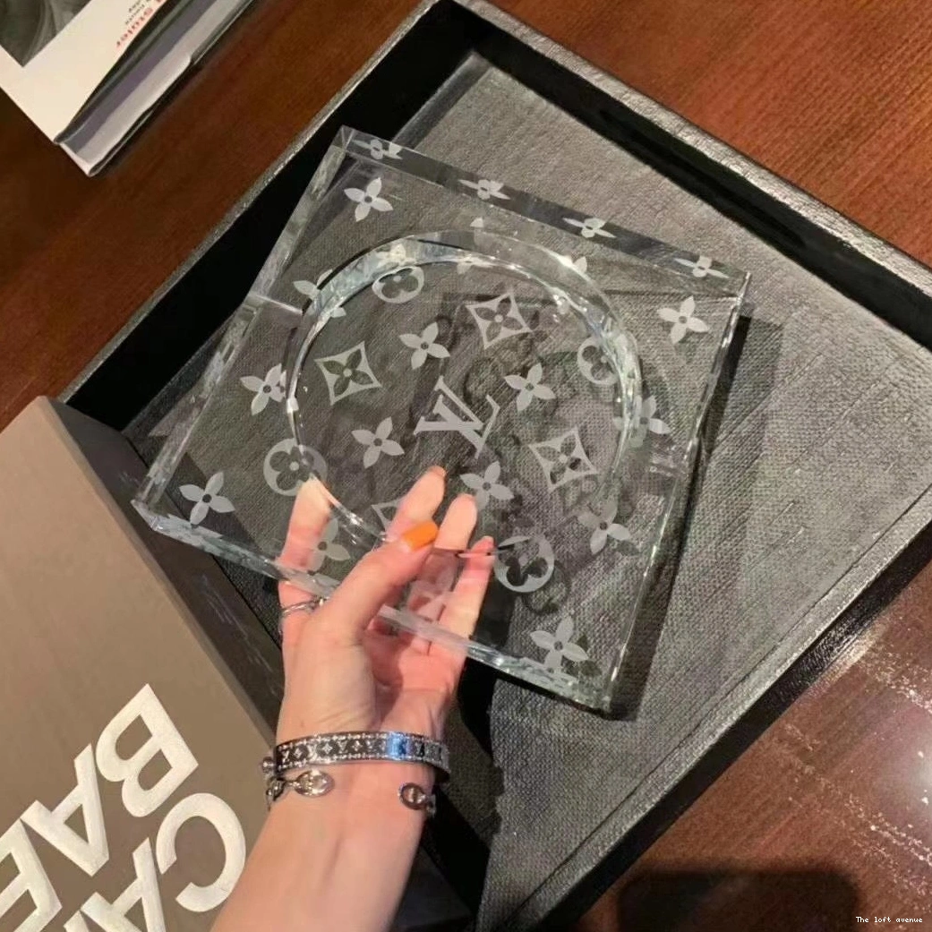 CUSTOM LV ASHTRAY 0811